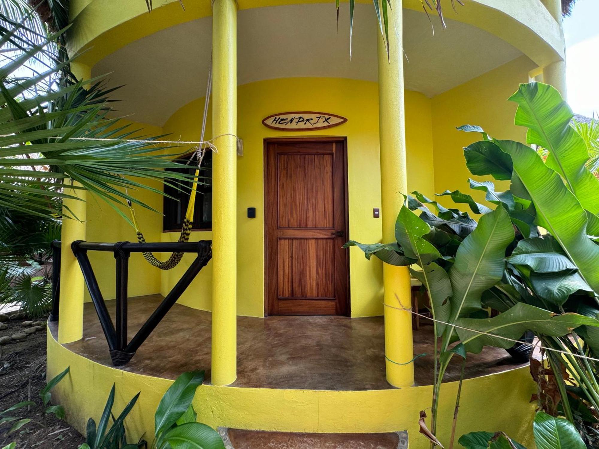 One Love Hostal Puerto Escondido エクステリア 写真