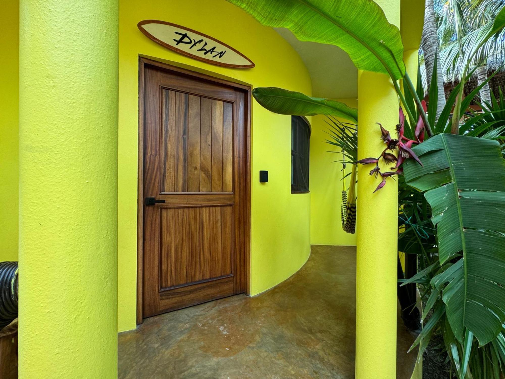 One Love Hostal Puerto Escondido エクステリア 写真