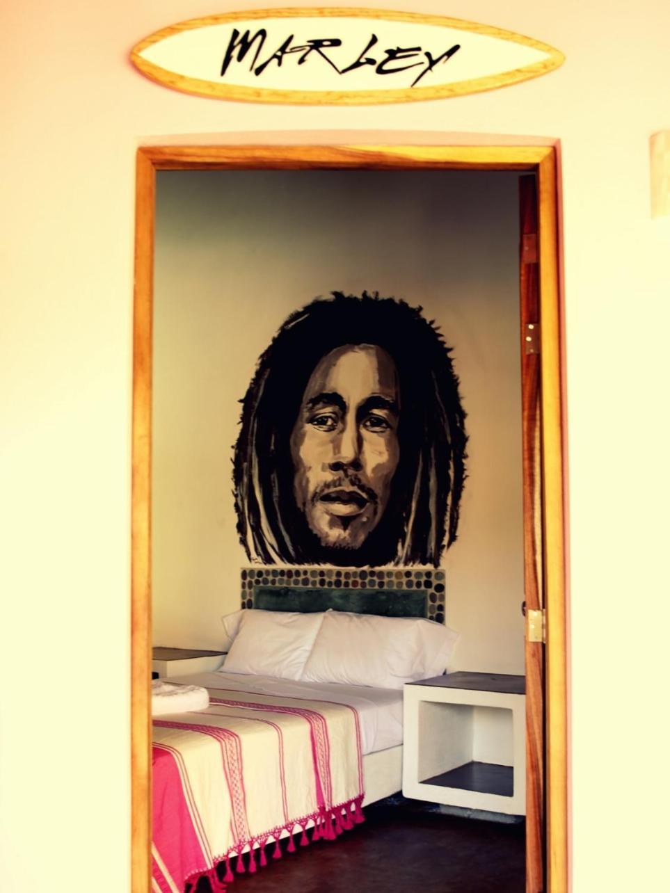 One Love Hostal Puerto Escondido エクステリア 写真